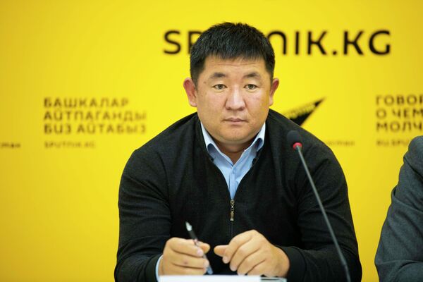 Главный специалист отдела природопользования Государственного комитета по экологии и климату Нурлан Абдыкеримов - Sputnik Кыргызстан