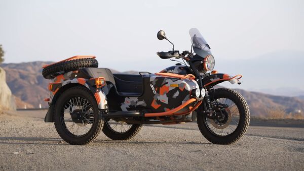 Американский журналист восхитился новым мотоциклом Ural — видео - Sputnik Кыргызстан
