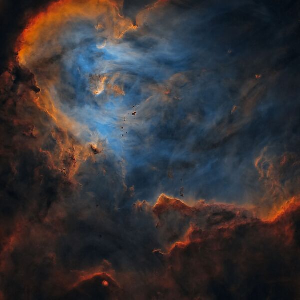 Снимок Clouds in IC 2944 румынского фотографа Bogdan Borz, занявший второе место в категории Stars and Nebulae конкурса Royal Observatory’s Astronomy Photographer of the Year 13 - Sputnik Кыргызстан