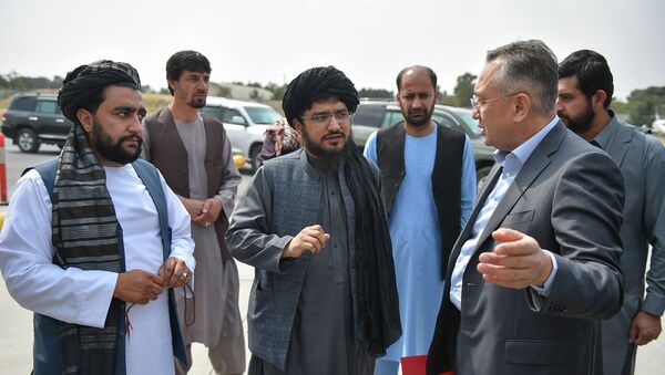 Заместитель председателя совета безопасности Таалатбек Масадыков во время встречи с представителями Талибана в Кабуле. Архивное фото - Sputnik Кыргызстан