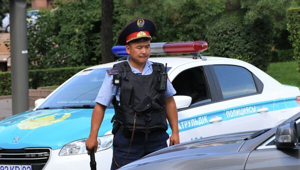 Сотрудник полиции Казахстана. Архивное фото - Sputnik Кыргызстан