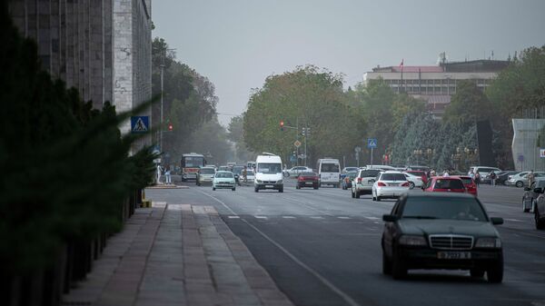 Автомобили на проспекте чуй в Бишкеке. Архивное фото - Sputnik Кыргызстан