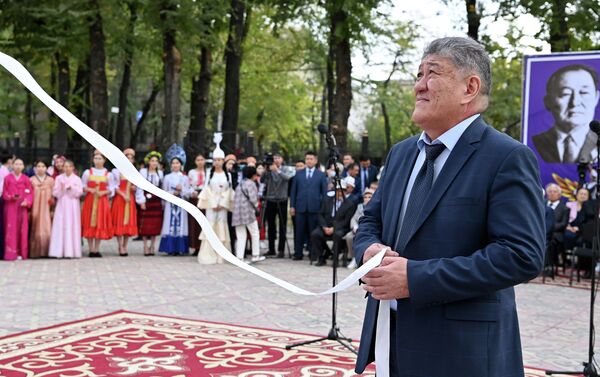 Абыкеев зачитал поздравление от имени Жапарова - Sputnik Кыргызстан