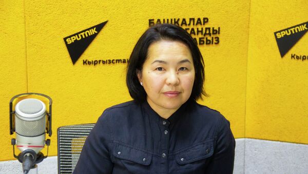Главный специалист управления содействия занятости Минтруда и соцразвития Асель Кемелова - Sputnik Кыргызстан