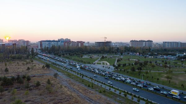 Вид на парк Ынтымак в Бишкеке. Архивное фото - Sputnik Кыргызстан