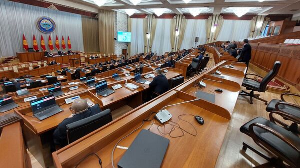 Депутаты Жогорку Кенеша на заседании. Архивное фото - Sputnik Кыргызстан