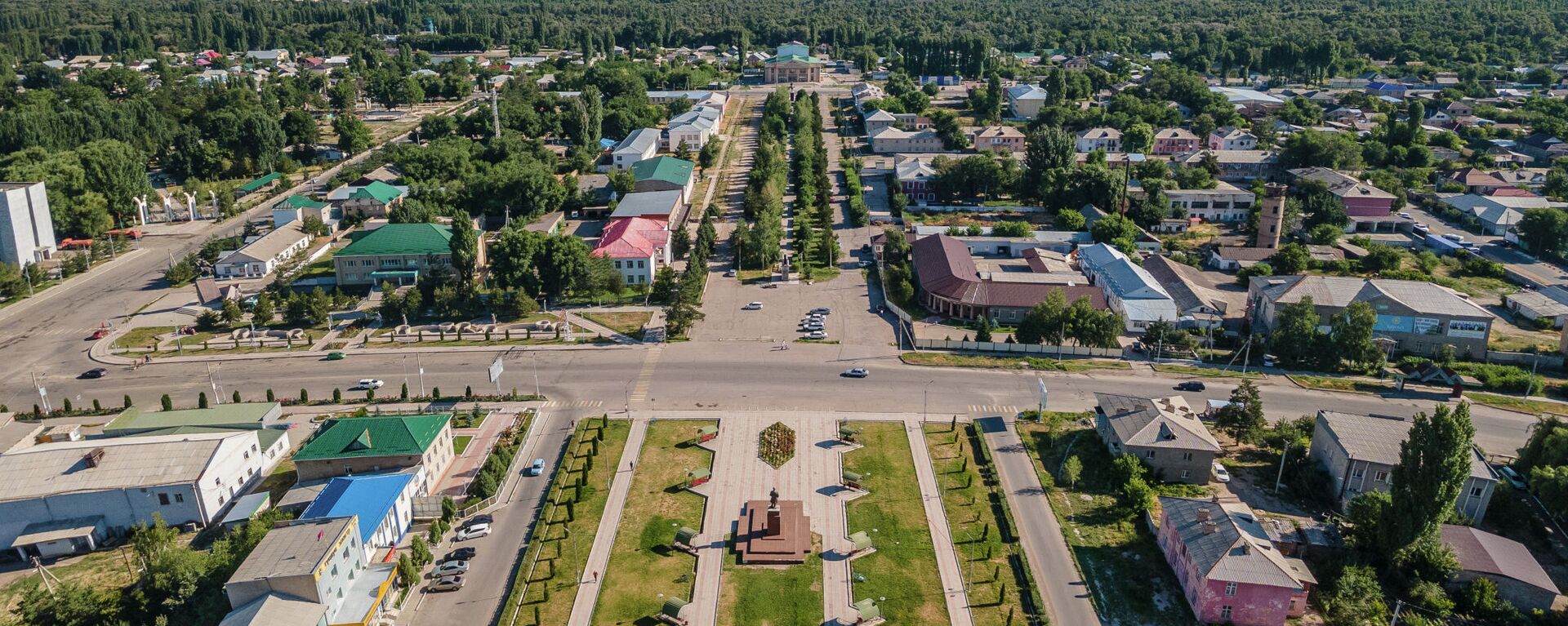 Центр города Талас с дрона. Архивное фото - Sputnik Кыргызстан, 1920, 16.08.2024