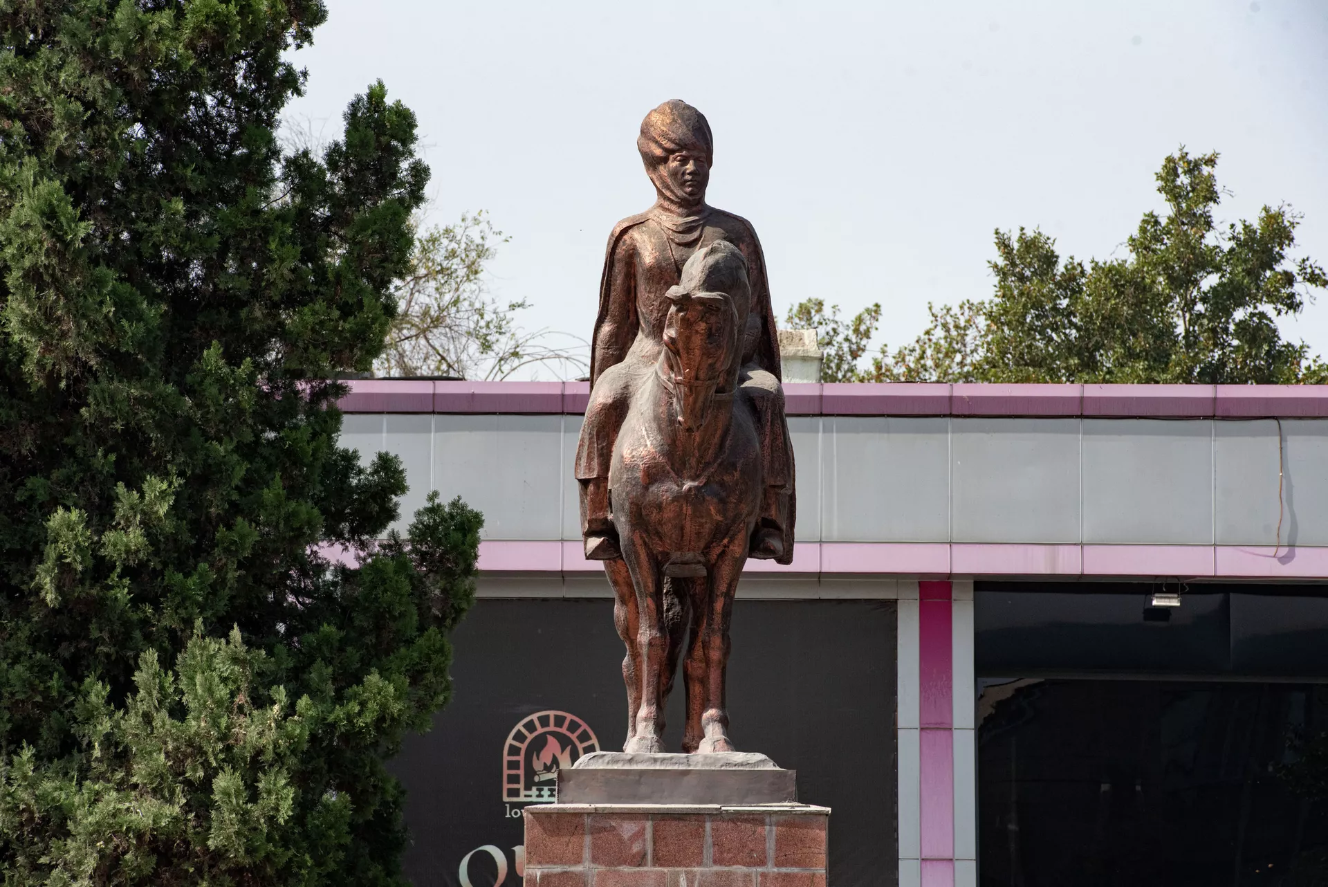 Памятники в городе Ош - Sputnik Кыргызстан, 1920, 04.01.2022