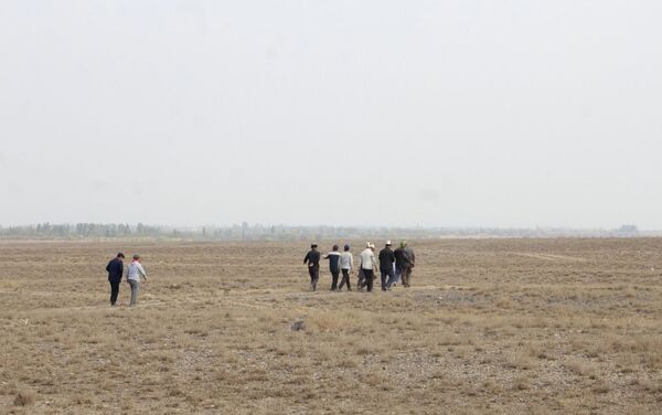 Айылдын башкы планы даяр. Бүгүнкү күндө 1500дөн ашык адамга турак жай үчүн жер берилген - Sputnik Кыргызстан