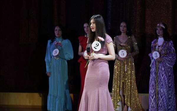 Кыргызстанка Марал Койчукараева стала вице-мисс конкурса красоты среди девушек-мигрантов в Москве - Sputnik Кыргызстан
