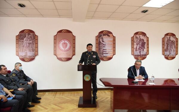 Первый заместитель министра внутренних дел Суйун Омурзаков покинул пост в связи с намерением принять участие в парламентских выборах - Sputnik Кыргызстан
