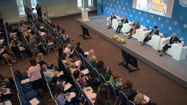 Участники на Втором Евразийском женском форуме в Санкт-Петербурге. Архивное фото - Sputnik Кыргызстан