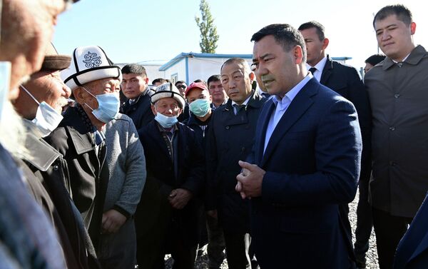 По словам президента, он глубоко изучил ситуацию в энергосекторе и поставил цель привлекать в него инвестиции - Sputnik Кыргызстан