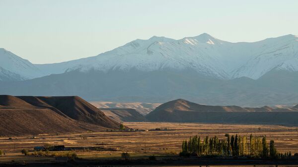 Горы в Джалал-Абадской области. Архивное фото - Sputnik Кыргызстан