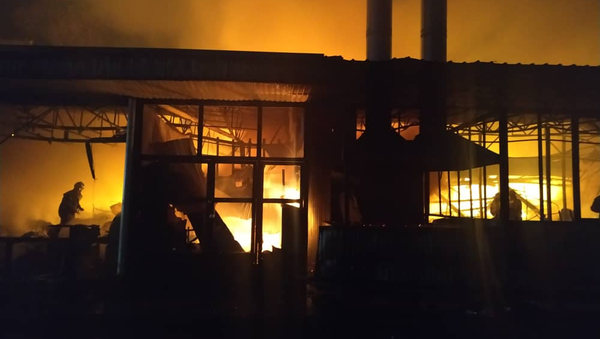 Пожар на рынке Келечек в Оше - Sputnik Кыргызстан