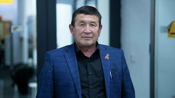 Эпидемиолог Департамента профилактики заболеваний и госсанэпиднадзора Султан Суранбаев - Sputnik Кыргызстан