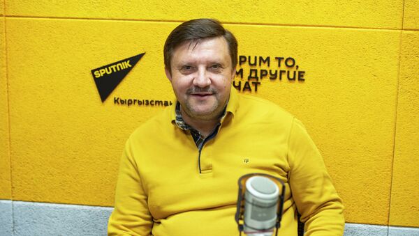 Поэт, композитор и исполнитель Игорь Черников на радио Sputnik Кыргызстан - Sputnik Кыргызстан
