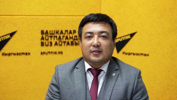 Эксперт по правовым вопросам Жанабил Давлетбаев - Sputnik Кыргызстан