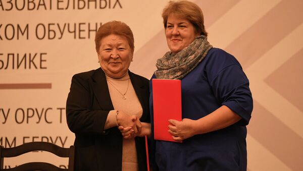 Школы Кыргызстана и России договорились сотрудничать — что это даст. Видео - Sputnik Кыргызстан