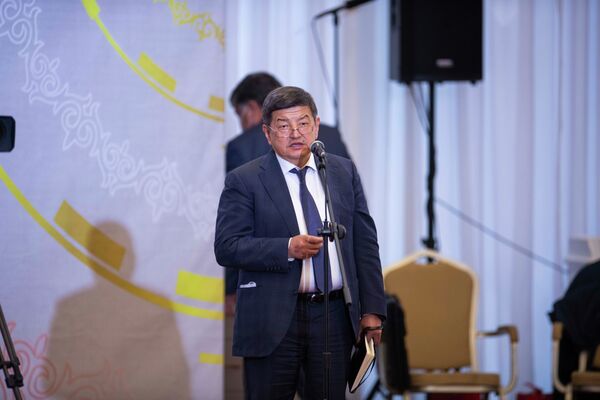 Президенттин жыйынтыктоочу маалымат жыйынына министрлер кабинетинин мүчөлөрү дагы катышты - Sputnik Кыргызстан
