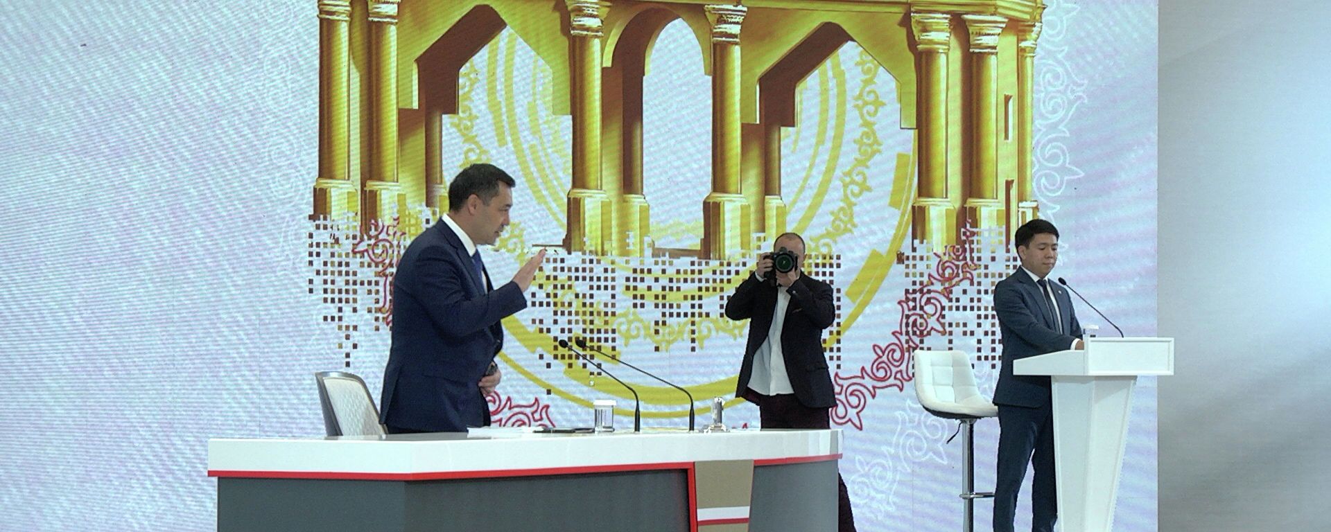 О чем говорил Садыр Жапаров на пресс-конференции — обзорное видео - Sputnik Кыргызстан, 1920, 23.10.2021