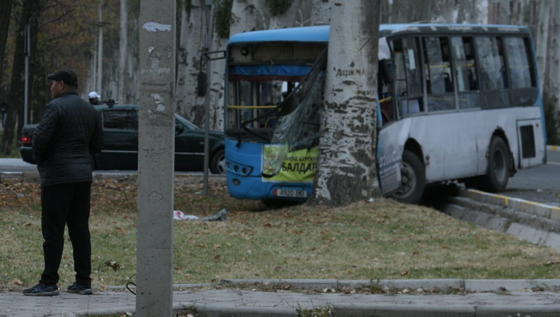 Все кричали, я лишь успела обнять дочь — пассажирка автобуса о ДТП в  Бишкеке - 29.10.2021, Sputnik Кыргызстан