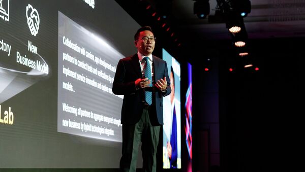 Huawei компаниясынын Евразиядагы президенти Дэниел Чжоу - Sputnik Кыргызстан