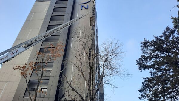 Фасад отеля Novotel в Бишкеке, где произошло возгорание - Sputnik Кыргызстан