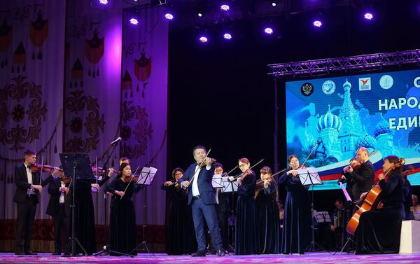 В Бишкеке состоялся концерт по случаю российского праздника — Дня народного единства - Sputnik Кыргызстан