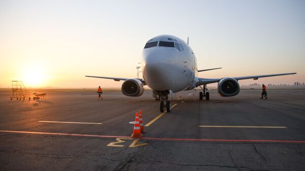 Самолет Boeing в аэропорту. Архивное фото - Sputnik Кыргызстан