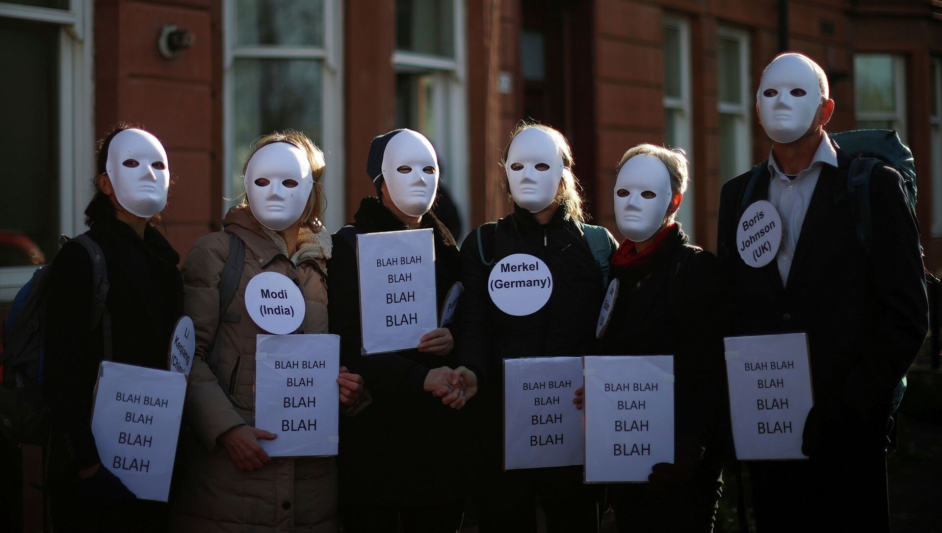 Акция протеста активистов Extinction Rebellion во время конференции ООН по изменению климата (COP26) в Глазго, Великобритания. 4 ноября 2021 года - Sputnik Кыргызстан, 1920, 05.11.2021