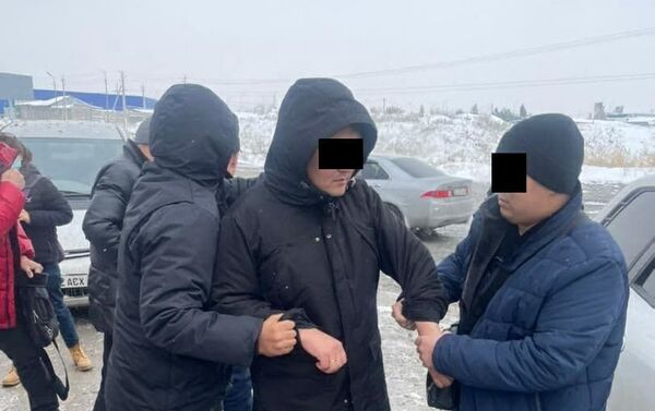 В Бишкеке задержали заместителя начальника Службы криминальной милиции Октябрьского РУВД - Sputnik Кыргызстан