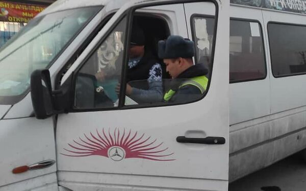 В течение прошедших двух дней выявлено 35 нарушений, наложены штрафы на 131 тысячу сомов. - Sputnik Кыргызстан
