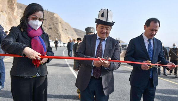 Церемония открытия двух эстакадных мостов на альтернативной дороге Север-Юг - Sputnik Кыргызстан