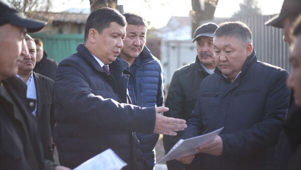 Мэр Бишкека Айбек Джунушалиев во время выездного рабочего совещания - Sputnik Кыргызстан