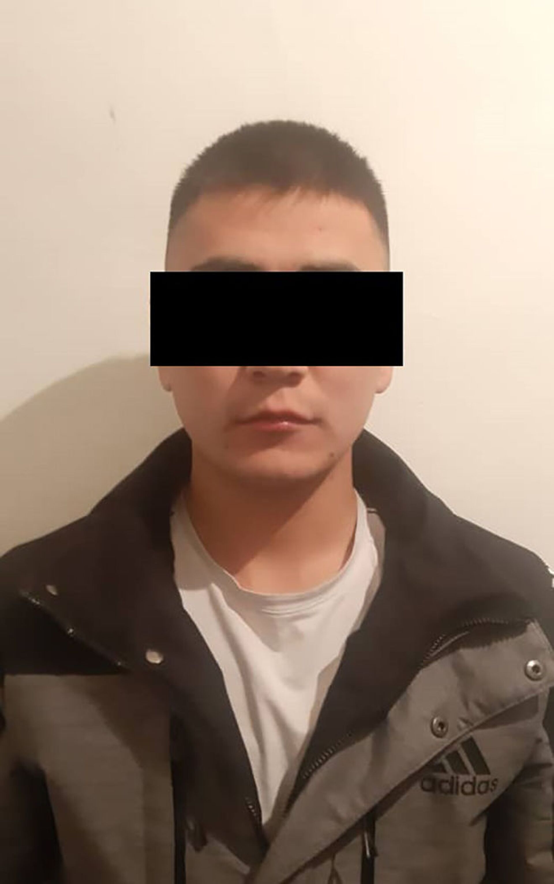 Задержанный по подозрению в нападении на мужчину и угона авто - Sputnik Кыргызстан, 1920, 14.12.2021