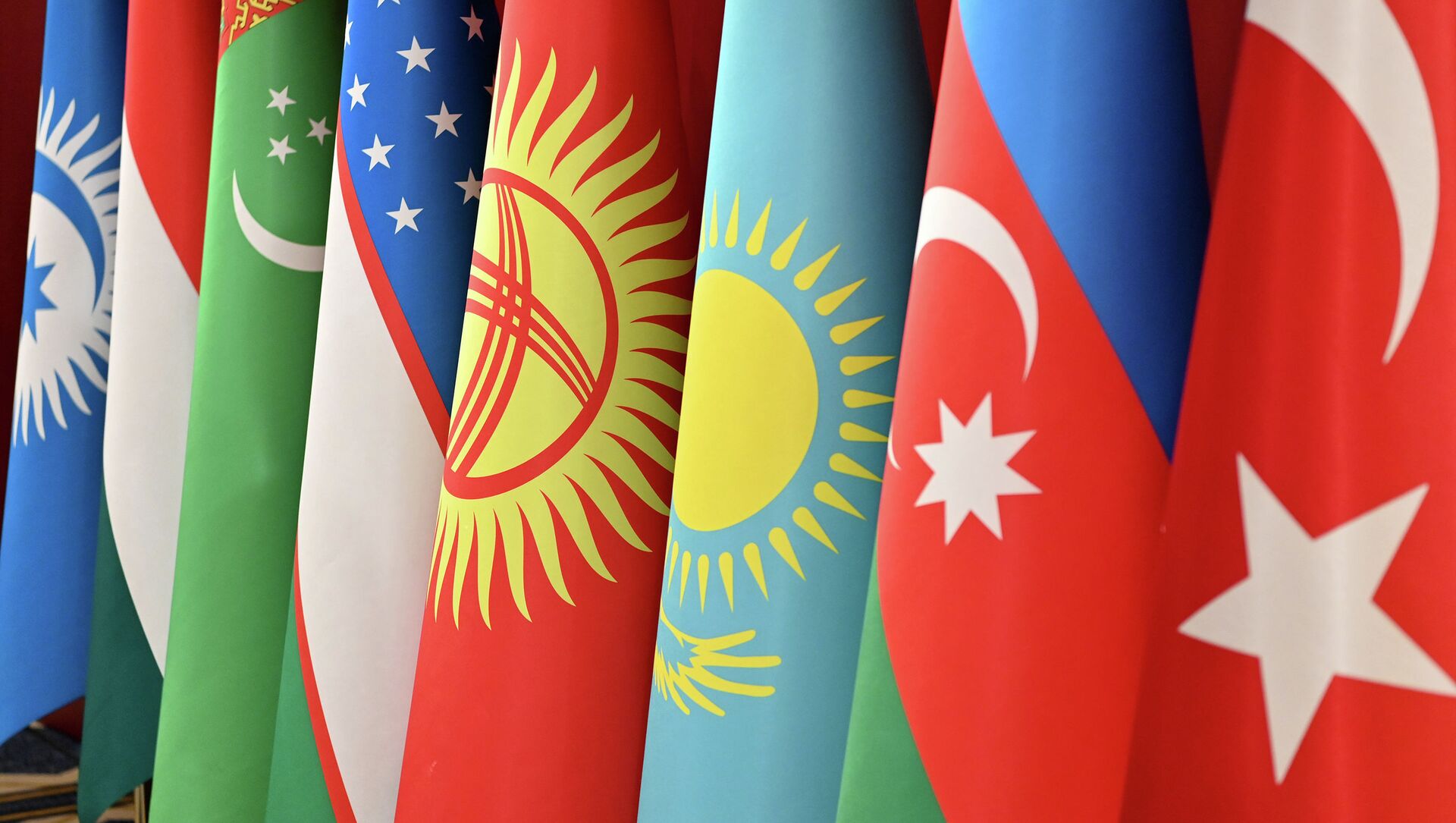Флаги государств Совета сотрудничества тюркоязычных государств ССТГ - Sputnik Кыргызстан, 1920, 12.11.2021