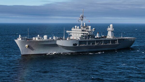 Штабной корабль шестого флота ВМС США Mount Whitney - Sputnik Кыргызстан
