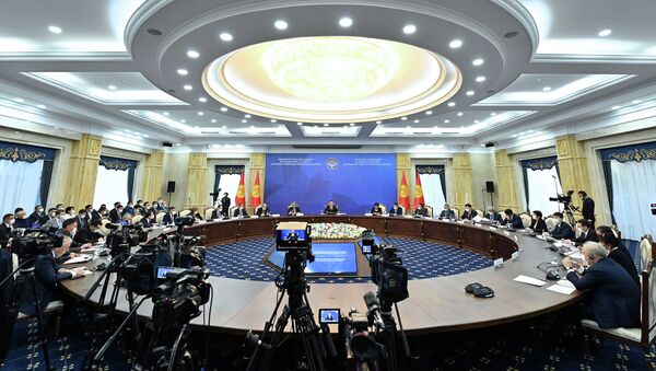 Президент Кыргызстана Садыр Жапаров на первом заседании Антикоррупционного делового совета при президенте КР - Sputnik Кыргызстан
