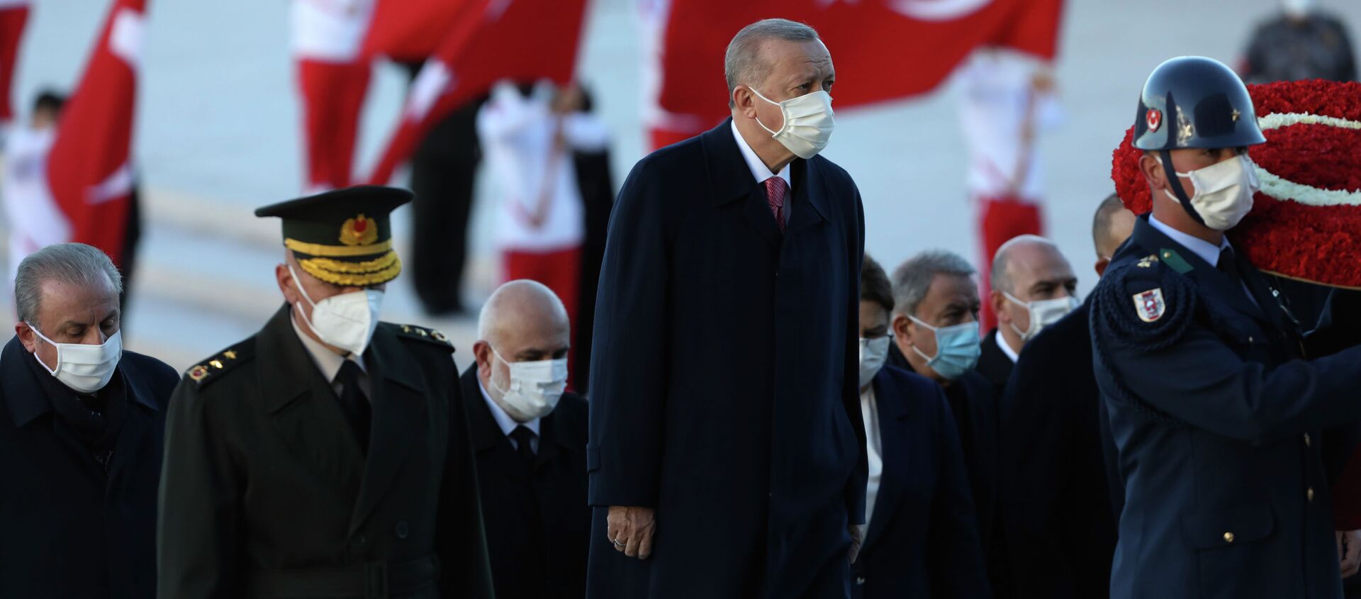 Президент Турции Реджеп Тайип Эрдоган во время поминальной церемонии Мустафы Кемаля Ататюрка в Анкаре - Sputnik Кыргызстан, 1920, 16.11.2021