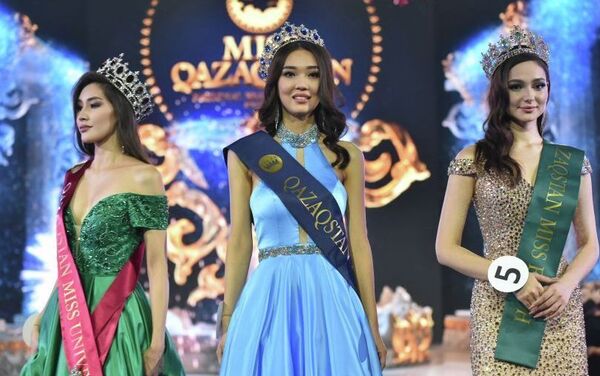 В Алматы определились победительницы финала конкурса Мисс Казахстан — 2021 - Sputnik Кыргызстан