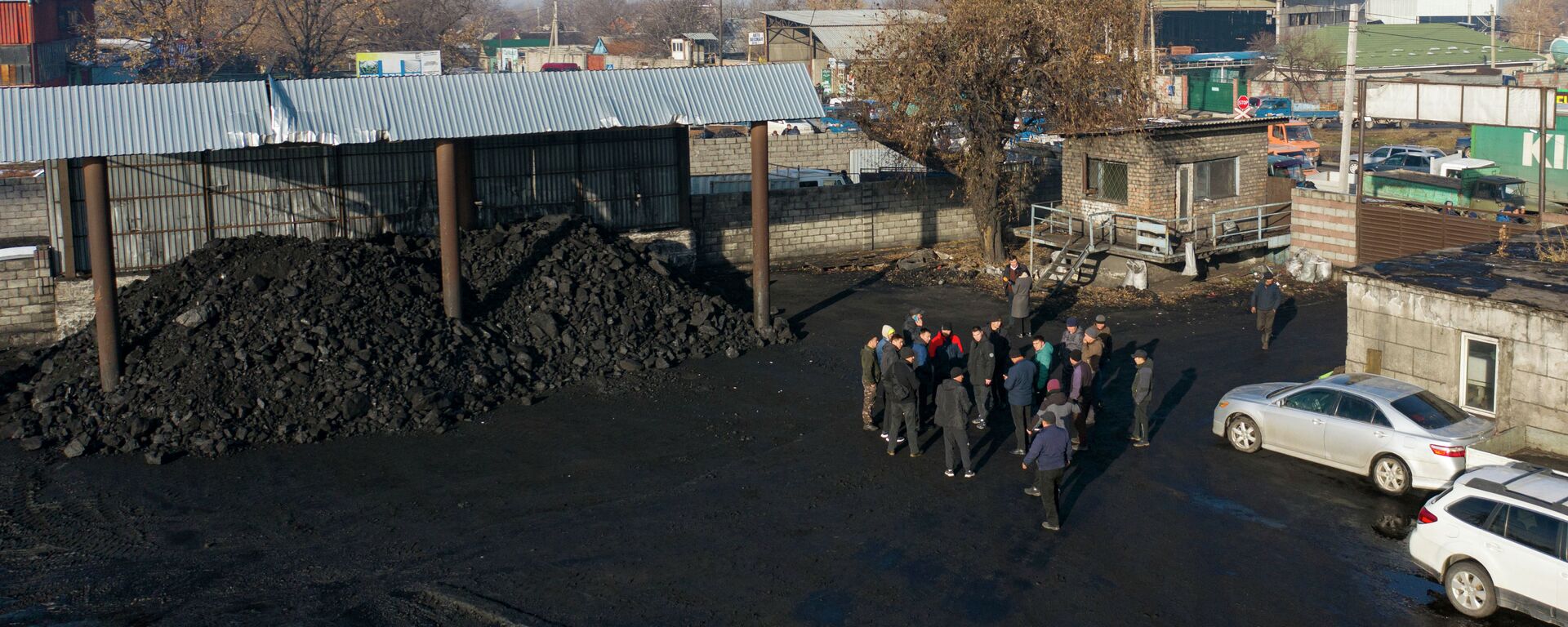 Продажа угля в Бишкеке. Архивное фото - Sputnik Кыргызстан, 1920, 25.10.2022