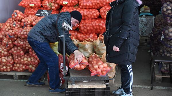 Продажа лука. Архивное фото - Sputnik Кыргызстан