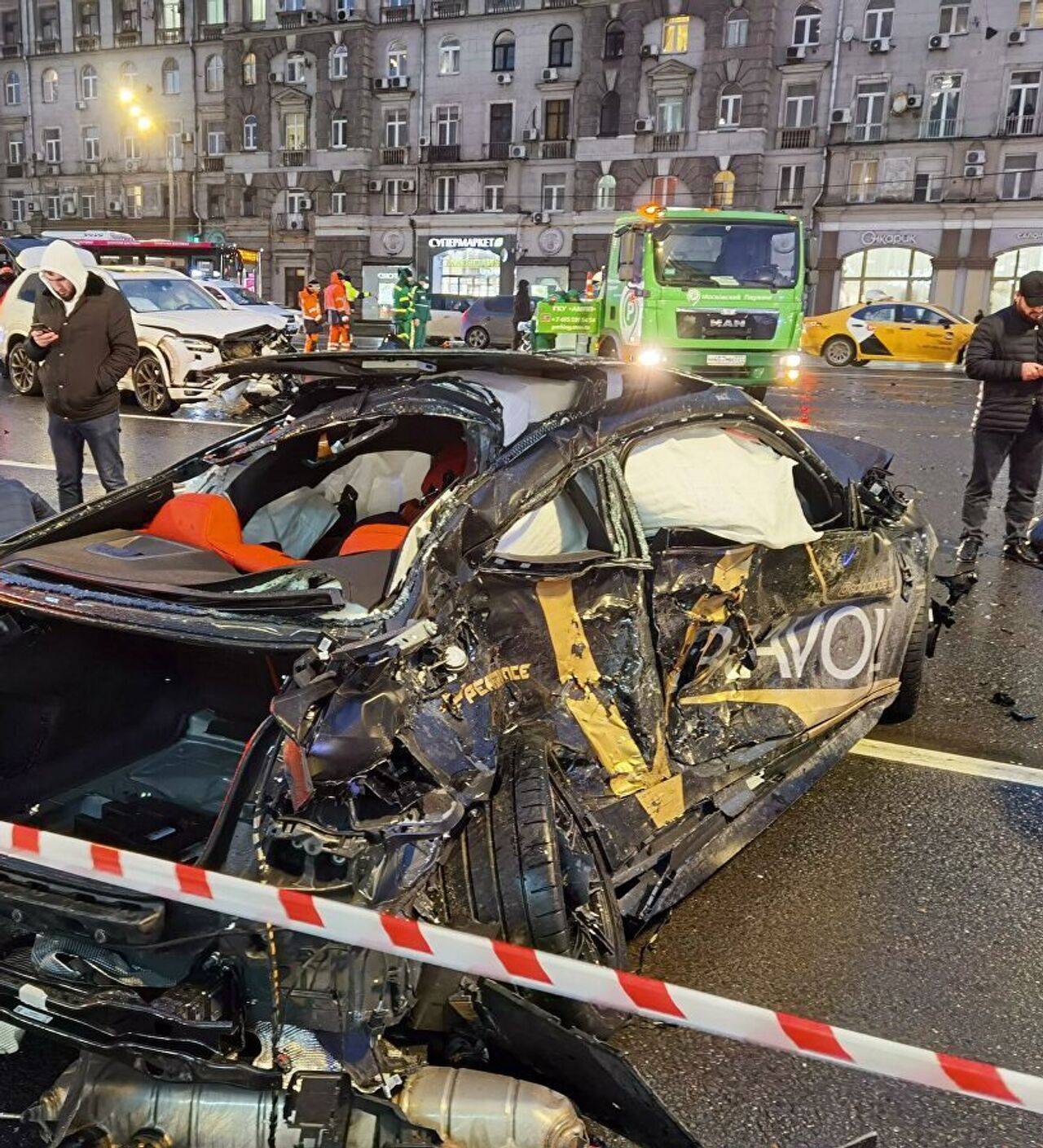 Блогер Губденский разбился насмерть в Москве — видео