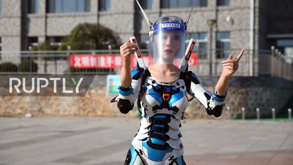 COVID борбордо иштеген жакшынакай, сулуу робот кыздын видеосу - Sputnik Кыргызстан