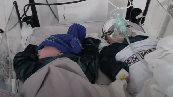 Больницы Афганистана переполнены истощенными от голода детьми — видео - Sputnik Кыргызстан