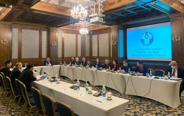 Группа наблюдателей от Межпарламентской ассамблеи СНГ приступила к краткосрочному мониторингу выборов депутатов Жогорку Кенеша - Sputnik Кыргызстан
