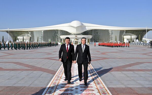Президент Кыргызстана Садыр Жапаров встретился с главой Туркменистана Гурбангулы Бердымухамедовым - Sputnik Кыргызстан