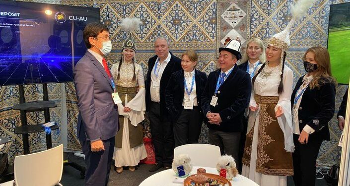 Заместитель председателя кабмина КР Эдиль Байсалов посетил национальный стенд Кыргызстана на всемирной горнорудной выставке Mines and Money в Лондоне (Великобритания)