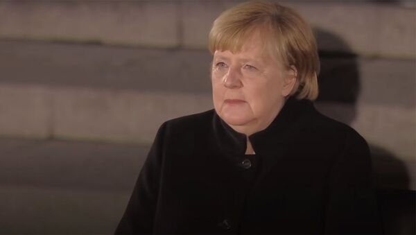 Факелы и военный оркестр — как Меркель провожали с поста канцлера. Видео - Sputnik Кыргызстан